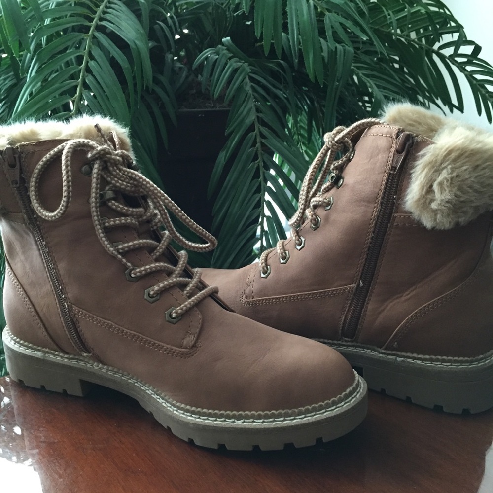 Comfort Faux Fur Upper Tan Boots Size 11 - Picture 2 of 12